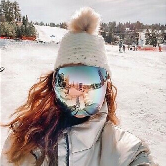 Oversized Sunglasses - Picture 4 of 6